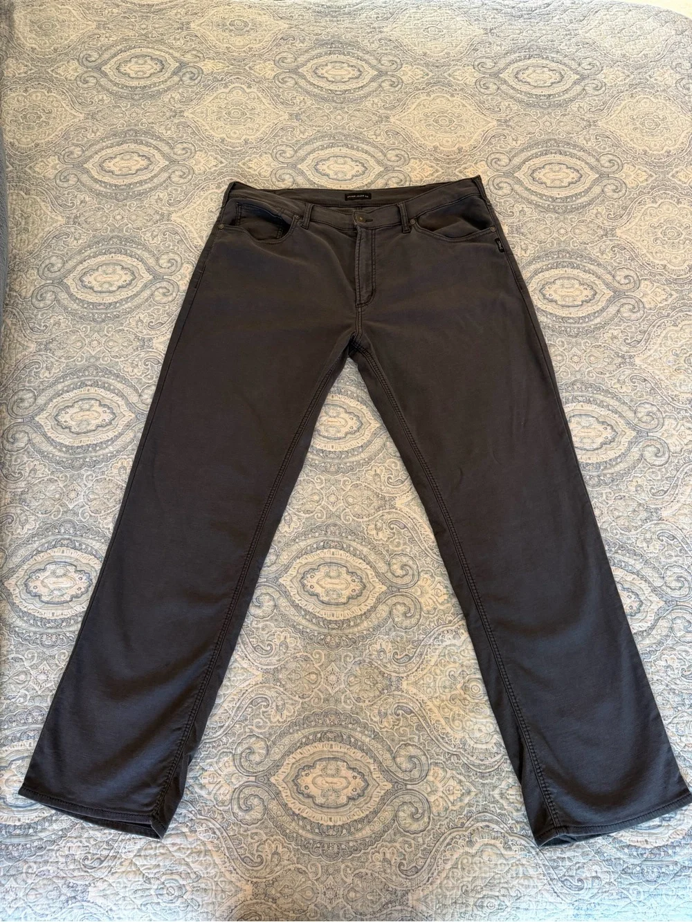 Silver Jeans Co Grayson Straight Leg 38x32 Gray Stretch Denim